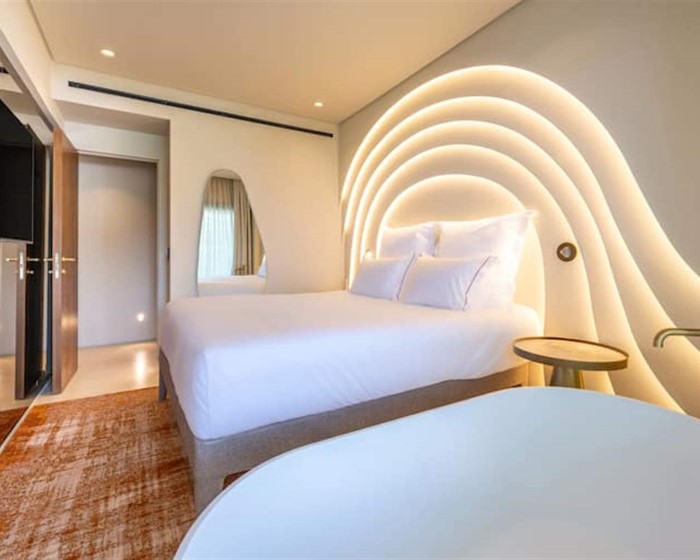 Isla Brown Corinthia Resort & Spa, Curio Collection by Hilton, Agii Teodori, Grčka — Suite Deluxe Sea View