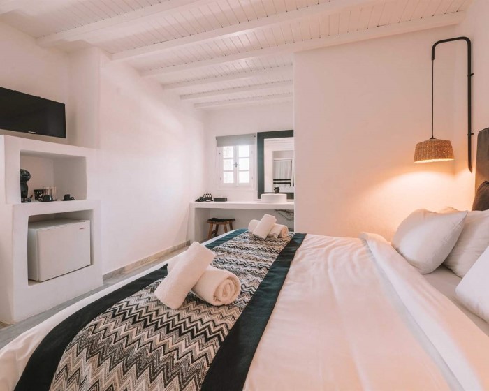 Mr&Mrs White Mykonos, Psaru, Grčka — Suite 2 BedRoom Family Surrounding View