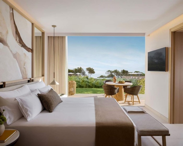 Ikos Porto Petro, Porto petro, Španija — Suite 1 BedRoom Private Garden Garden View