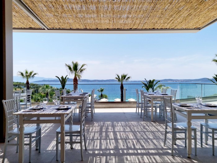 Akrathos Beach Hotel, Uranopolis, Grčka — plaža