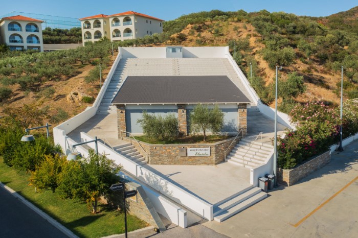 Akrathos Beach Hotel, Uranopolis, Grčka — plaža
