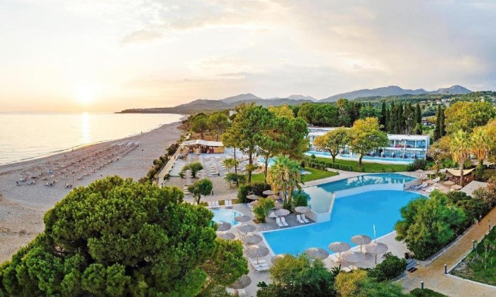 Ninos Grand Beach Hotel & Resort Preveza, Kastrosikija, Grčka — plaža