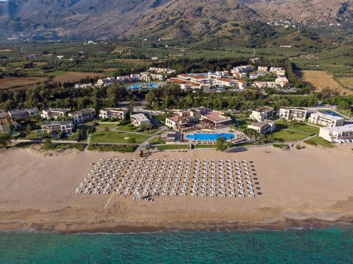 Pilot Beach Resort Chania, Hania, Grčka — plaža