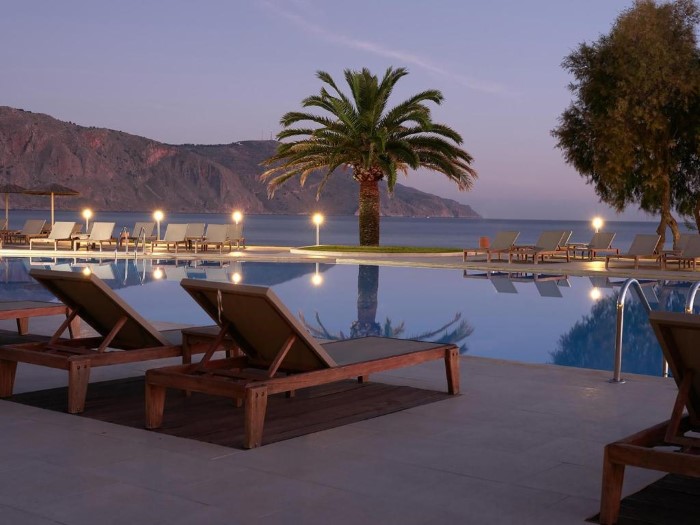 Pilot Beach Resort Chania, Hania, Grčka — plaža