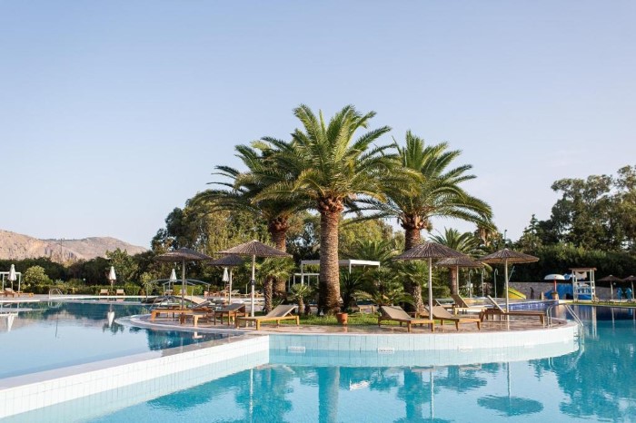 Pilot Beach Resort Chania, Hania, Grčka — plaža