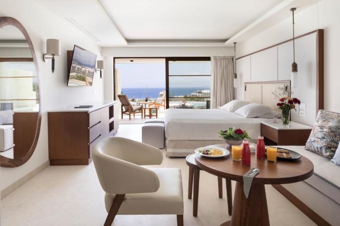 Porto Elounda Golf & Spa Resort, Elunda, Grčka — Junior Suite  Premium /Premium Suites Sea View