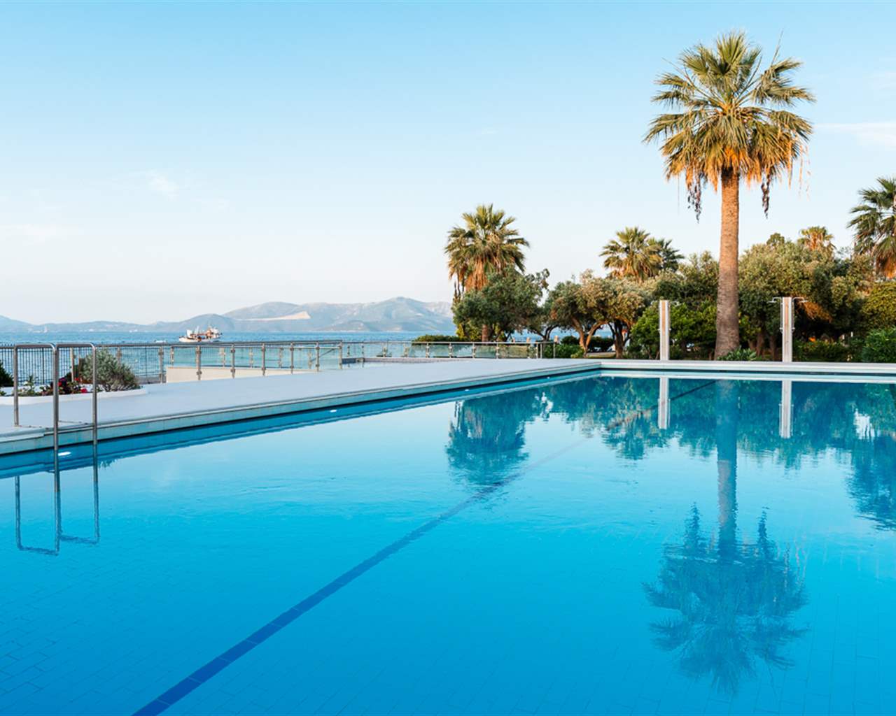 Calamos Family Club Beach Hotel By Anayia All-Inclusive Resorts, Grčka — plaža
