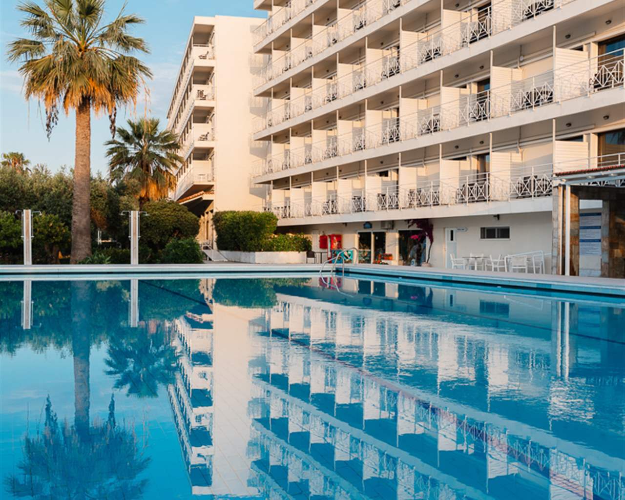 Calamos Family Club Beach Hotel By Anayia All-Inclusive Resorts, Grčka — plaža