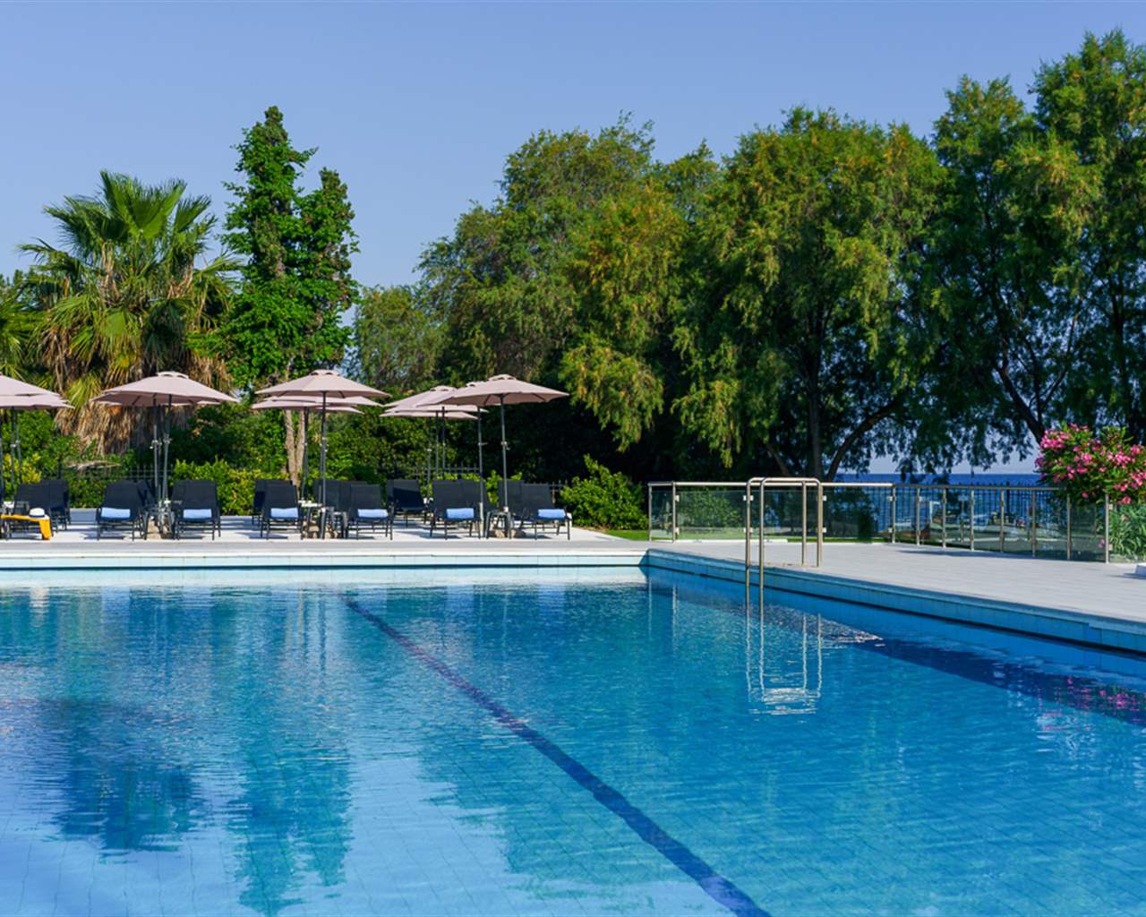 Calamos Family Club Beach Hotel By Anayia All-Inclusive Resorts, Grčka — plaža