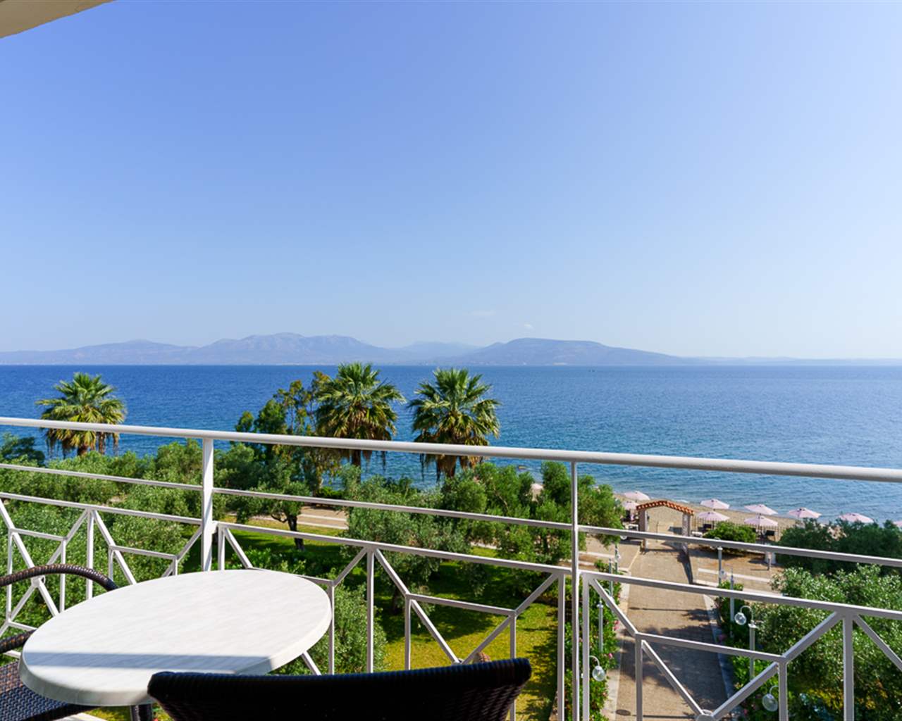Calamos Family Club Beach Hotel By Anayia All-Inclusive Resorts, Grčka — plaža