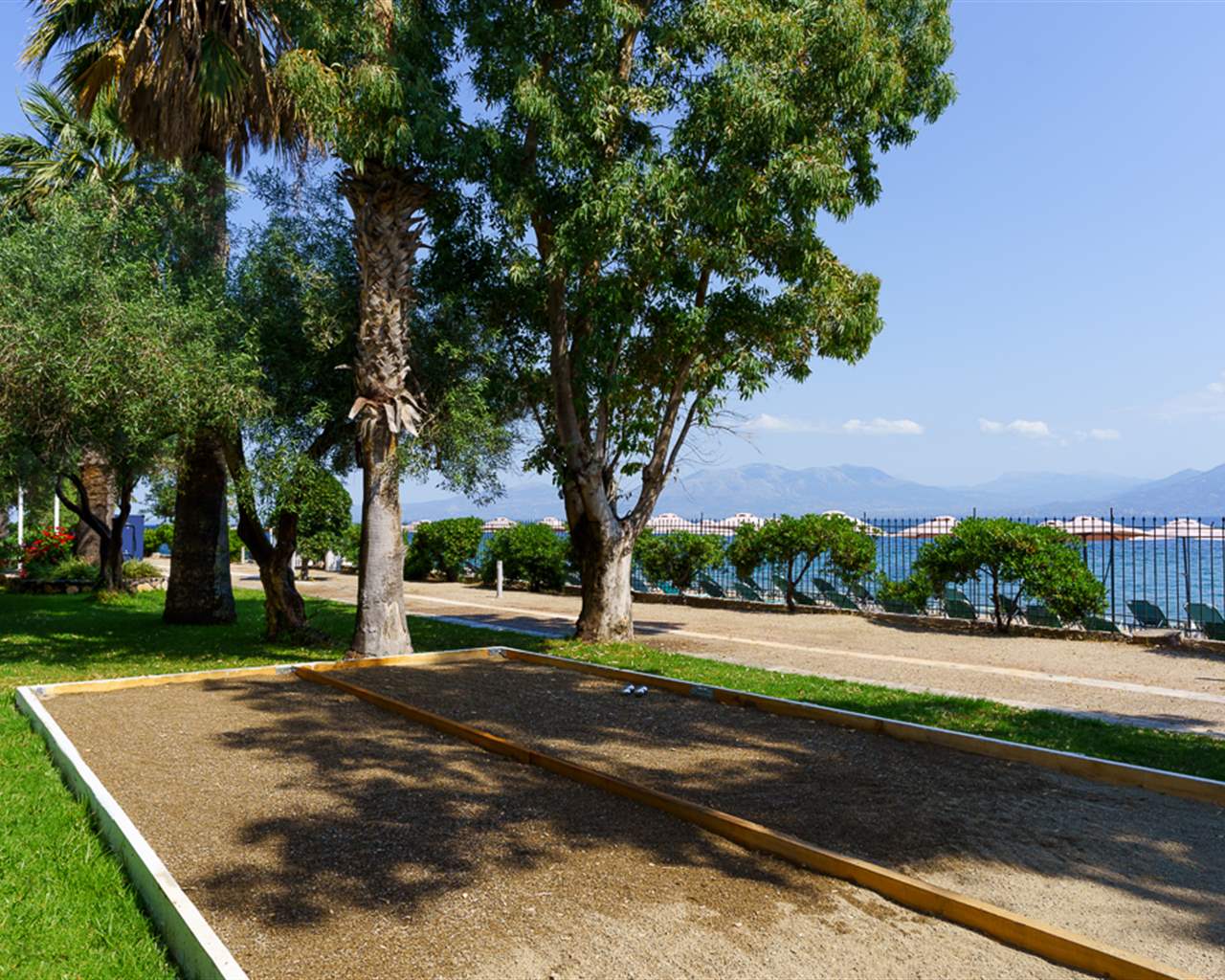 Calamos Family Club Beach Hotel By Anayia All-Inclusive Resorts, Grčka — plaža