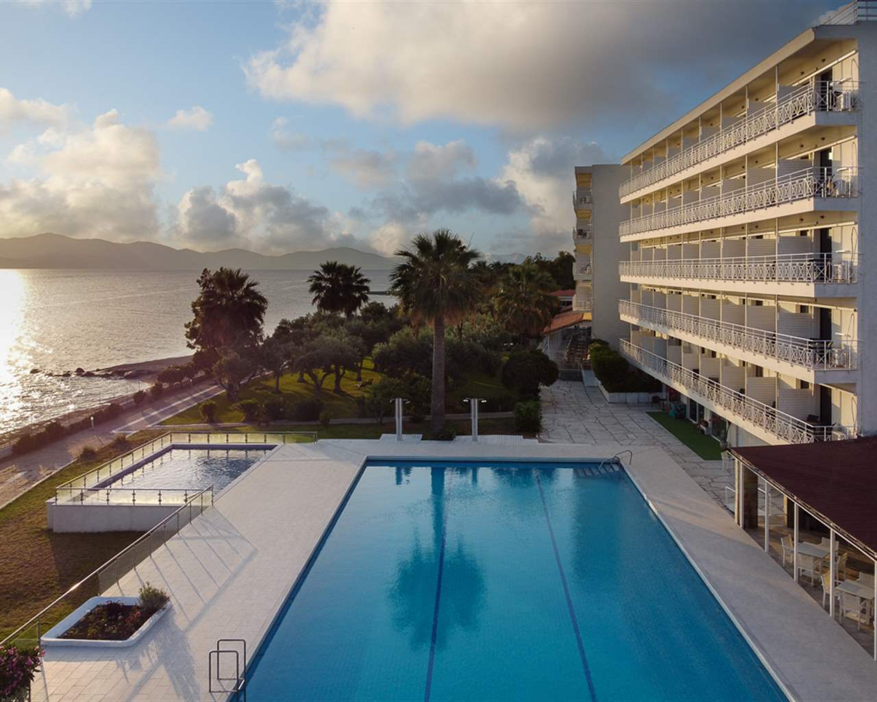 Calamos Family Club Beach Hotel By Anayia All-Inclusive Resorts, Grčka — plaža