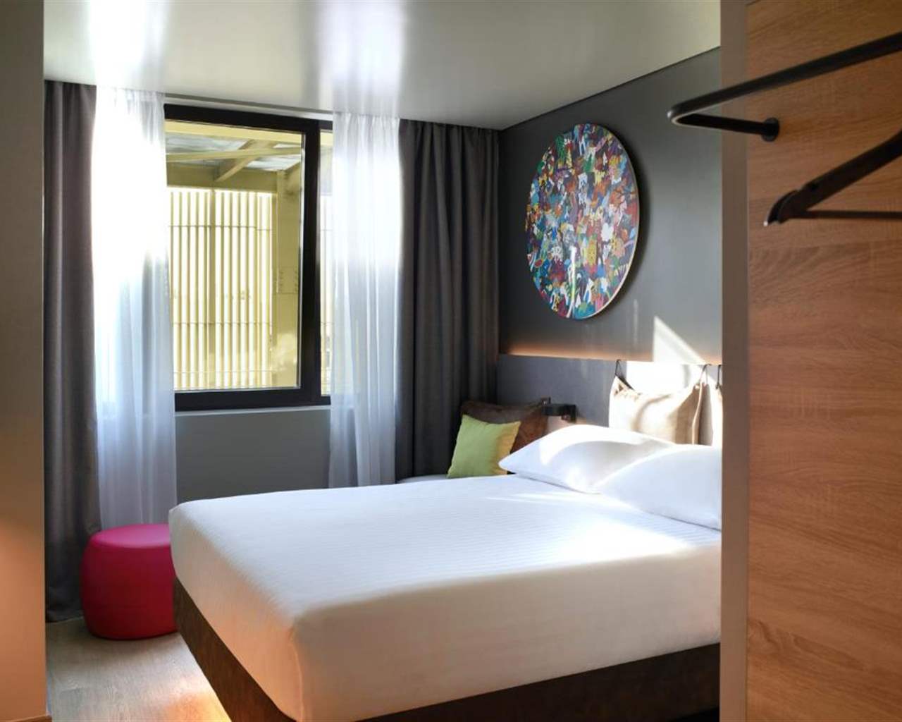 Moxy Athens City, Monastiraki, Grčka — Double Room /Twin Backstage