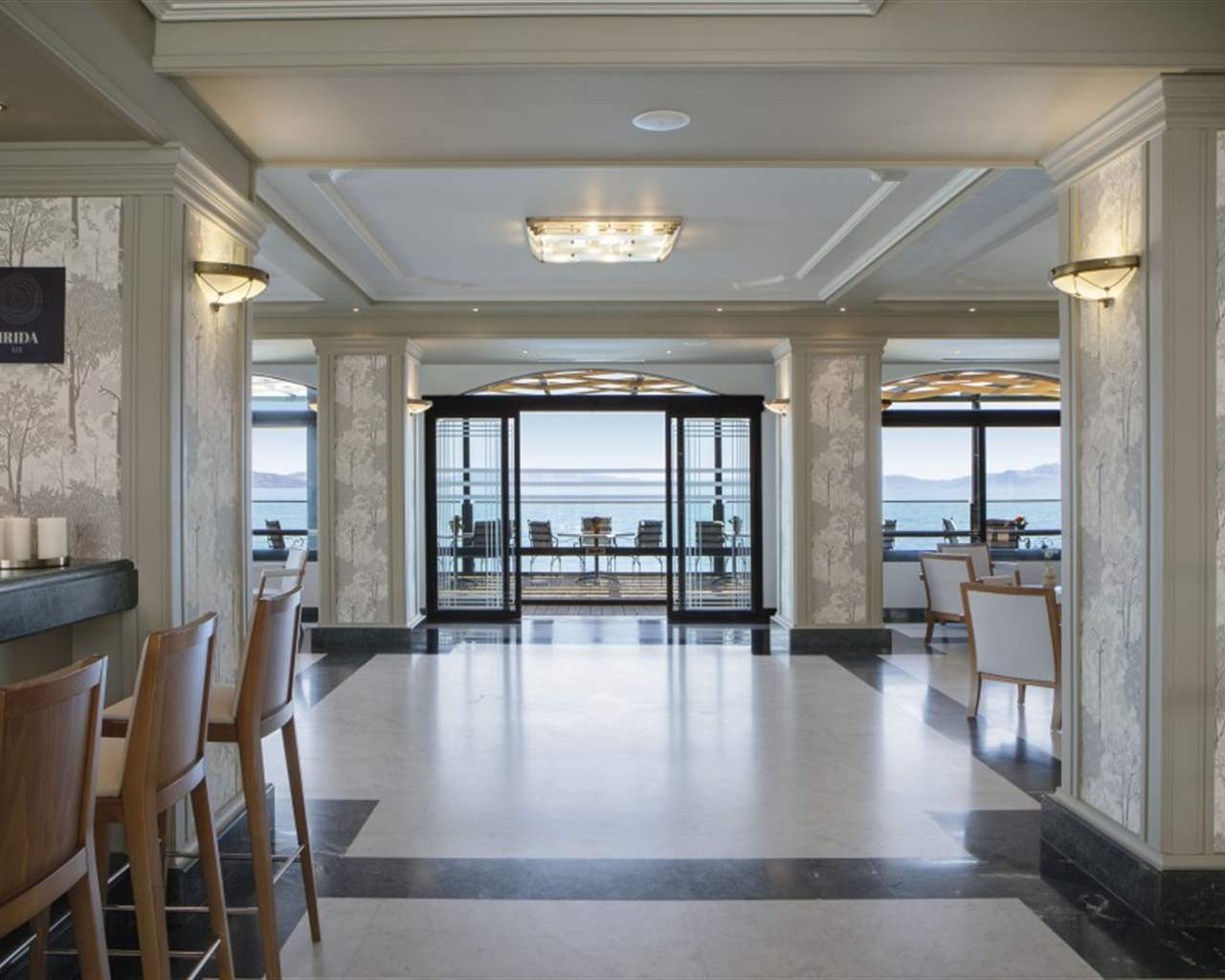 Zeus Essence Ramada Athens, Grčka