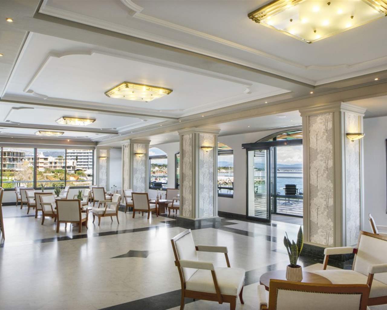 Zeus Essence Ramada Athens