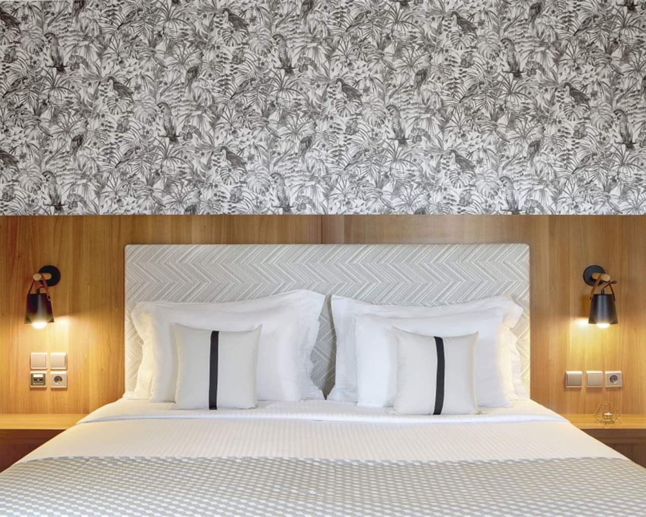 Zeus Essence Ramada Athens, Grčka — Double Room Premium Garden View