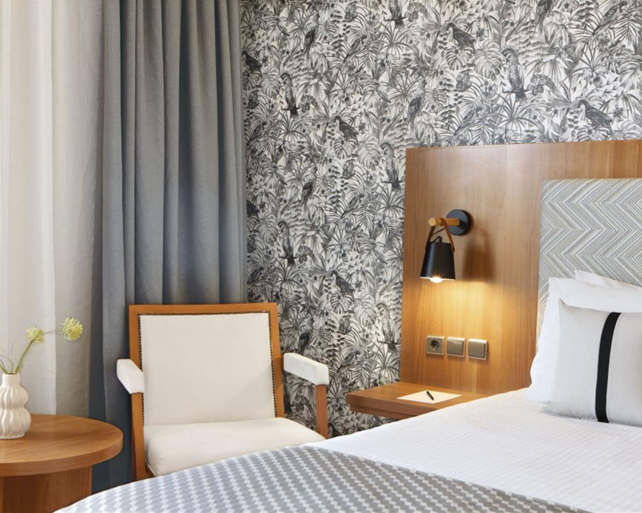 Zeus Essence Ramada Athens, Grčka — Double Room Superior Garden View