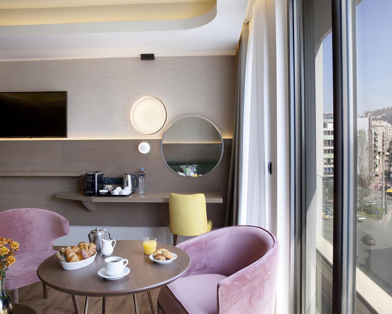 Zeus Essence Wyndham Athens Residence, Monastiraki, Grčka — Suite Executive City View
