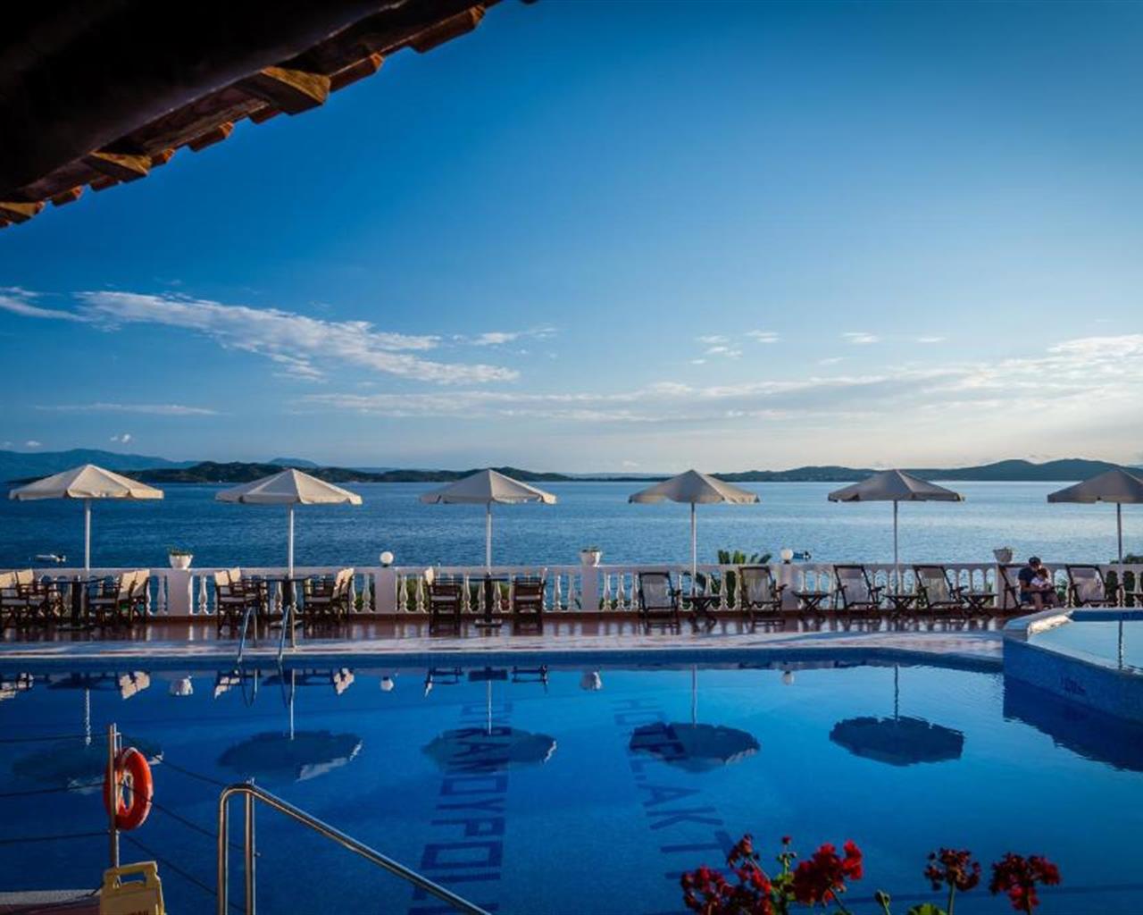 Akti Ouranoupoli Beach Resort, Grčka — plaža