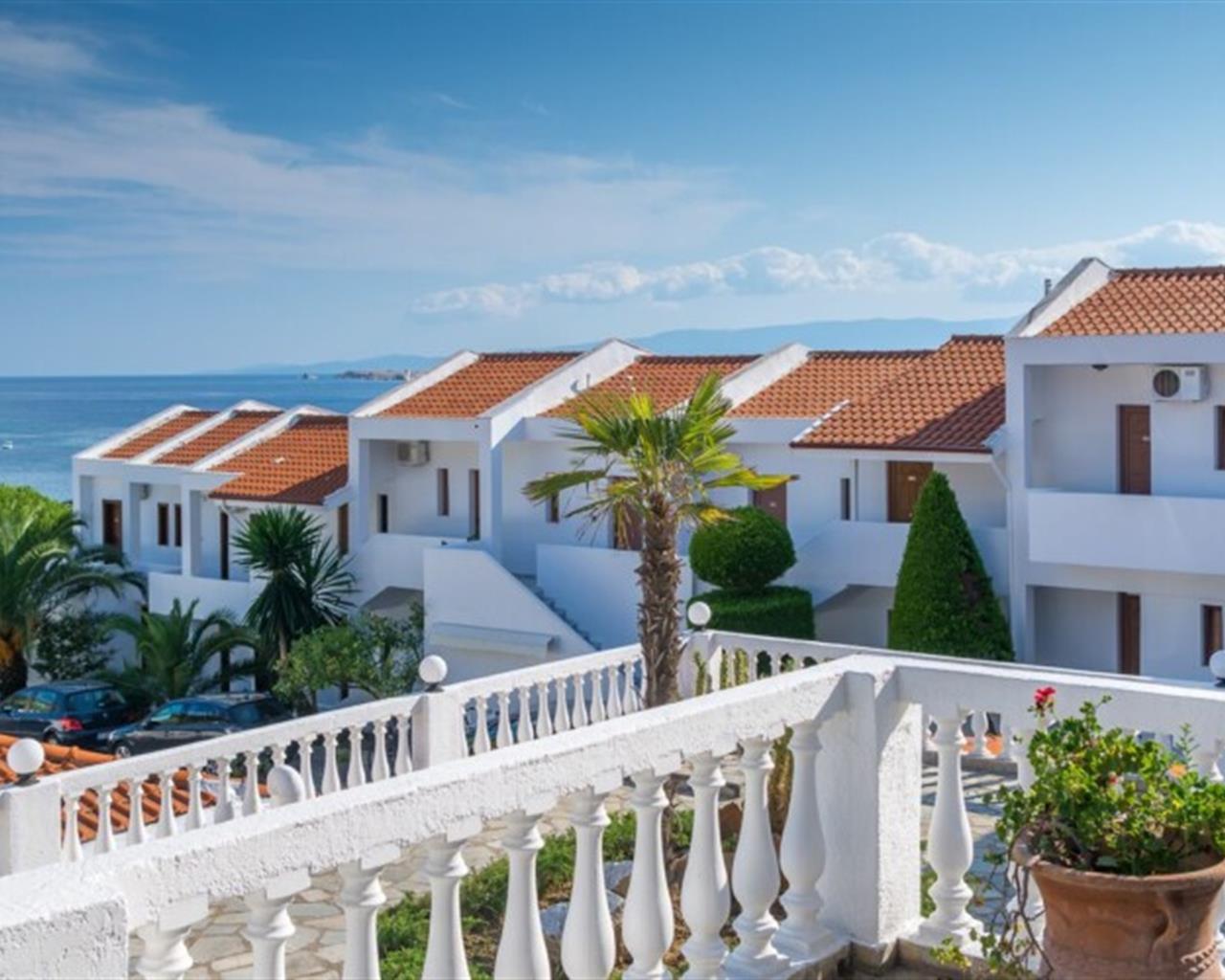 Akti Ouranoupoli Beach Resort, Grčka — Suite 2 BedRoom Garden View