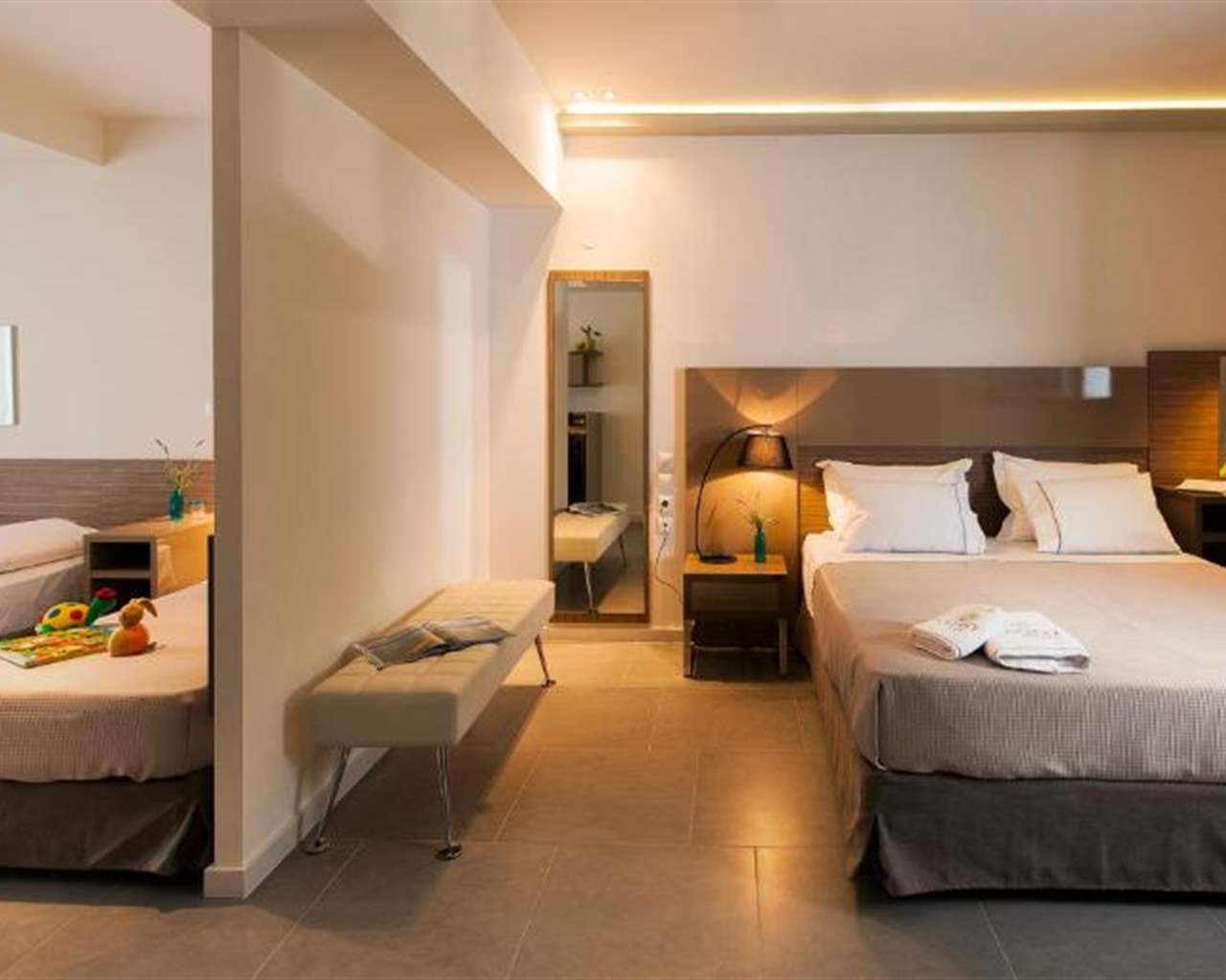 Ostria Sea Side Hotel, Hanioti, Grčka — Family Suite Ground Floor