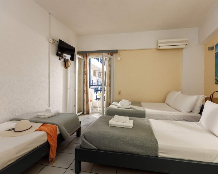 Agrabella Hotel, Hersonisos, Grčka — Quadruple Room Economy Family/Open Plan