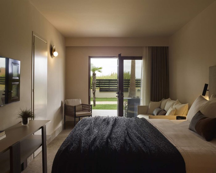 Asterion Suites & Spa - Designed for adults, Platanias, Grčka — Double Room Superior Cosmos Inland View