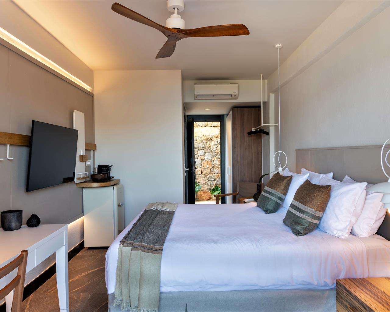Domes Aulus Elounda, Curio Colletion by Hilton, Elunda, Grčka — Room Tropical Nest