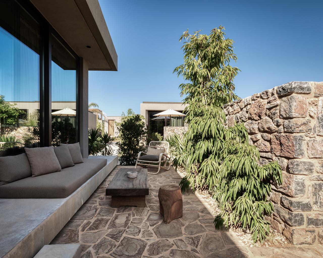 Domes Zeen Chania, a Luxury Collection Resort, Hania, Grčka — Family Bungalow Tropical Garden View