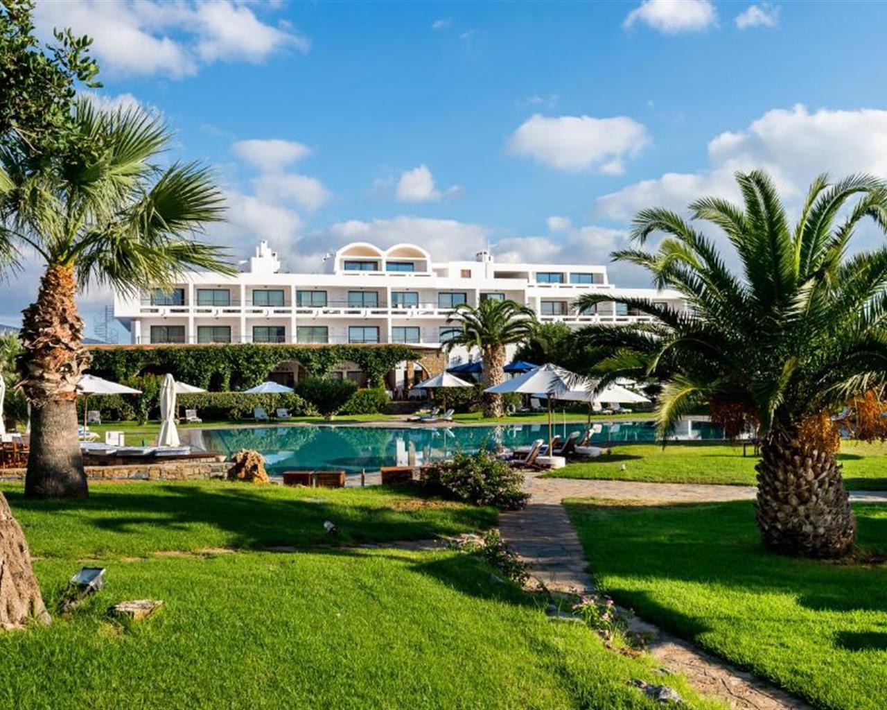 Elounda Beach Hotel & Villas (Member of The Leading Hotels of the World), Elunda, Grčka — Room  Deluxe Spa Garden View