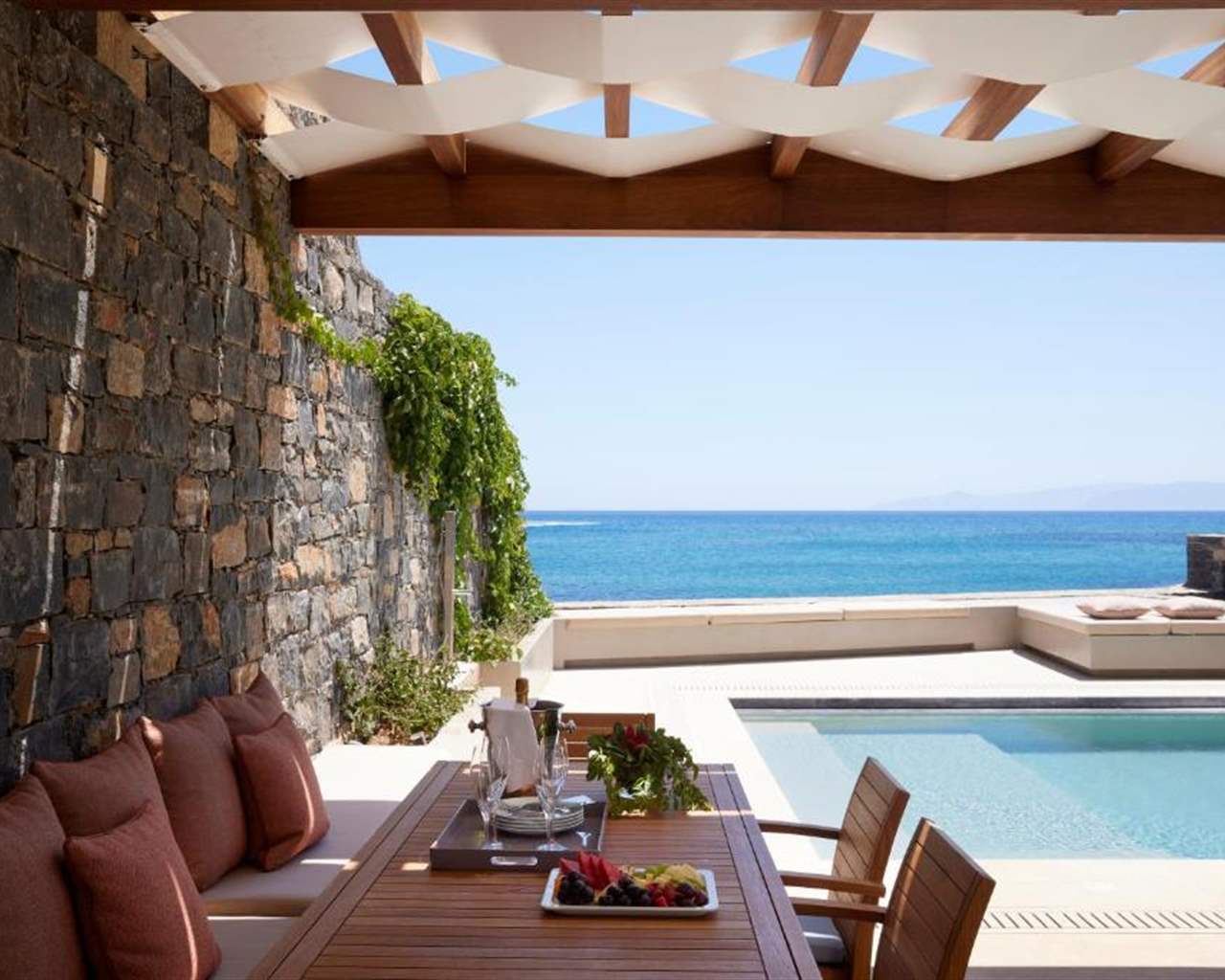Elounda Peninsula Luxury Resort, Elunda, Grčka — Villa Private Pool "Loutro" Six Double Bedrooms /Diamond Residences