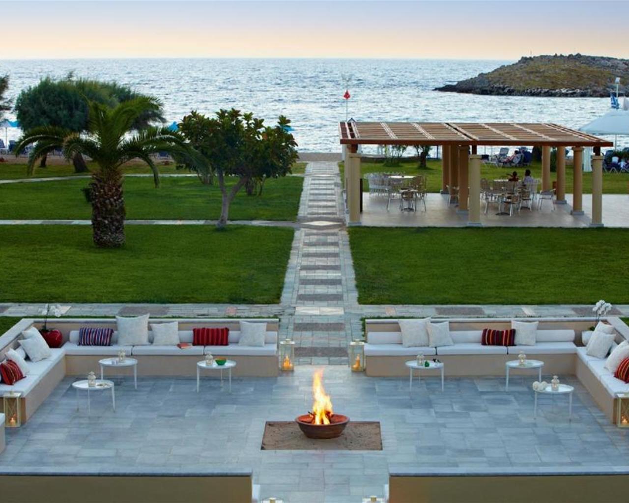 Grecotel Meli Palace, Sisi