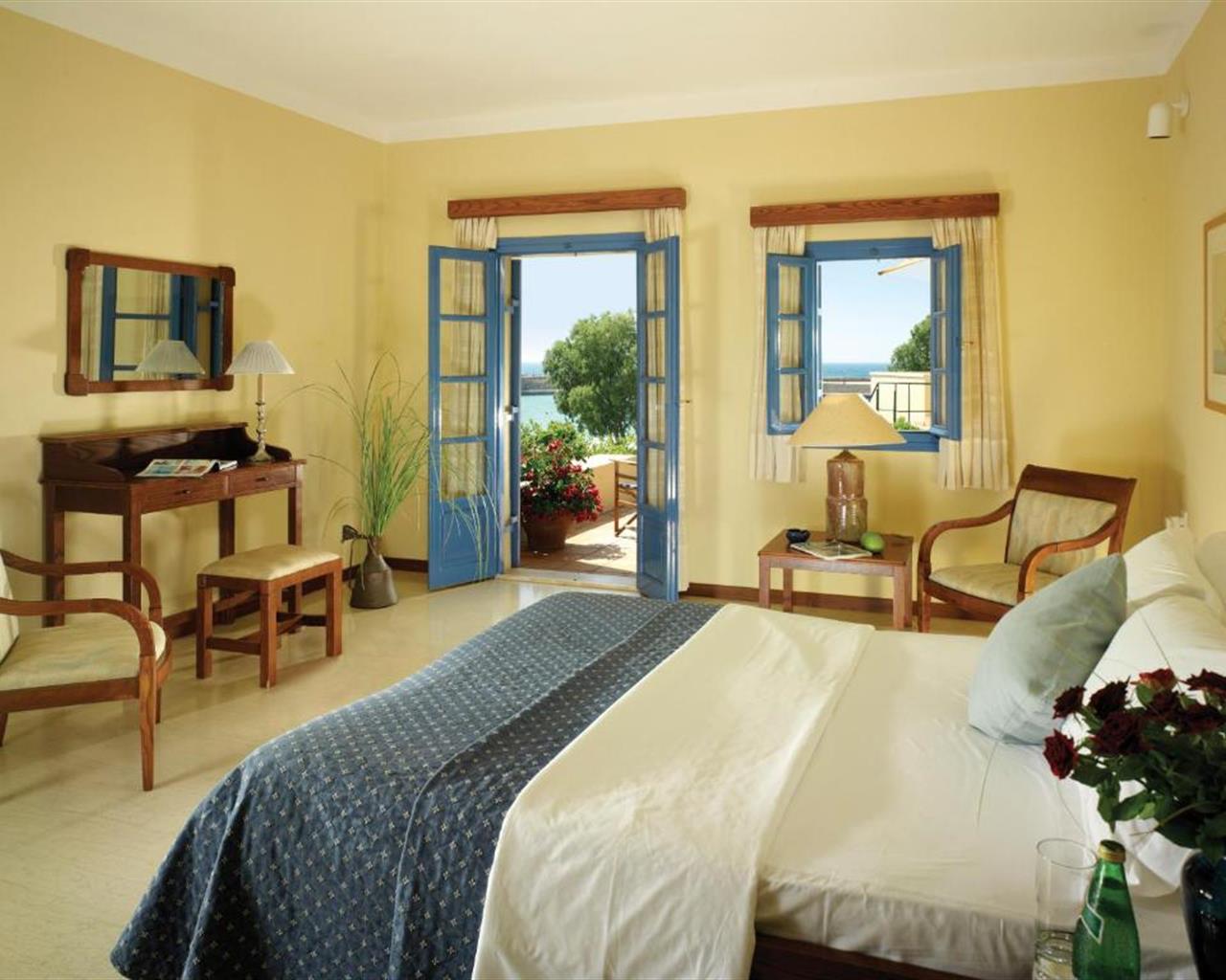Kalimera Kriti Hotel & Village Resort, Sisi, Grčka — Bungalow Sea Front