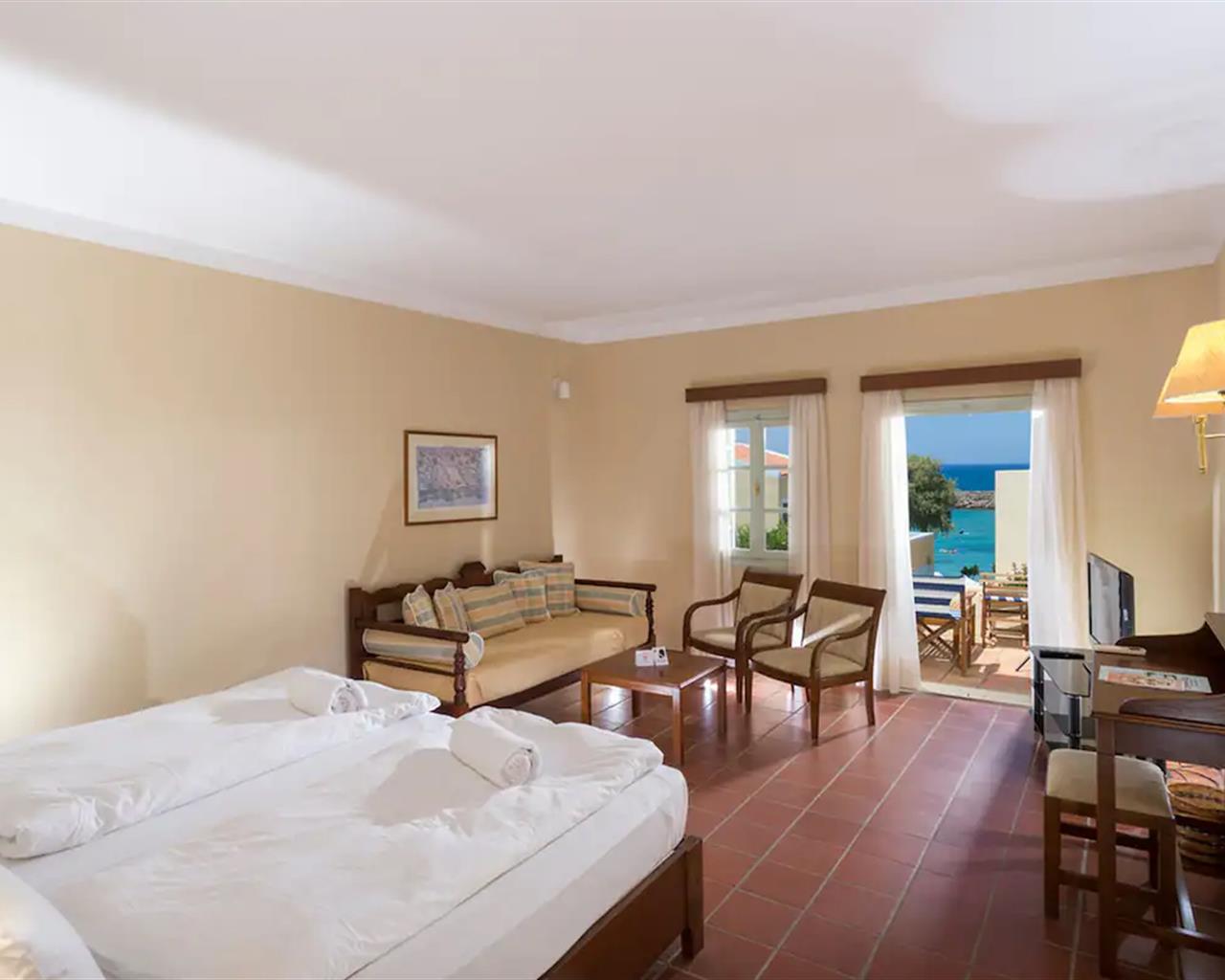 Kalimera Kriti Hotel & Village Resort, Sisi, Grčka — Bungalow Suite Deluxe (separate living room/one bathroom) Revonated Sea View