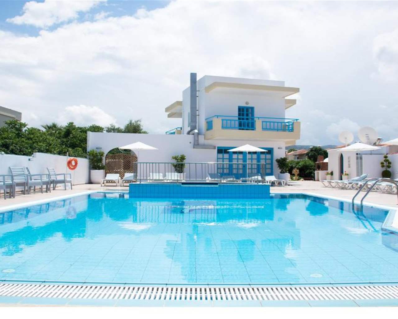 Kasapakis Hotel & Apartments CHC, Guves