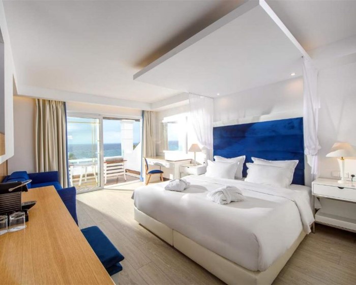 Minos Imperial Luxury Beach Resort Milatos, Milatos, Grčka — Double Room Superior /Premium Collection/ Garden View
