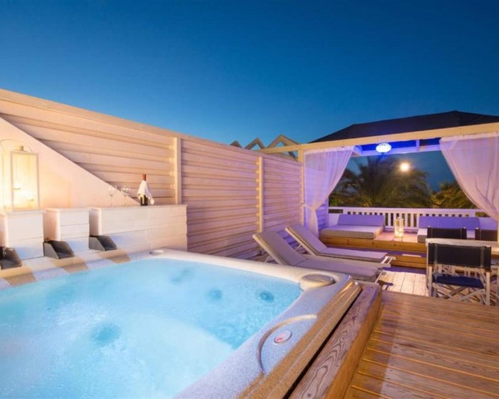Minos Imperial Luxury Beach Resort Milatos, Milatos, Grčka — Suite With Jacuzzi Island/Premium Collection/ Sea View