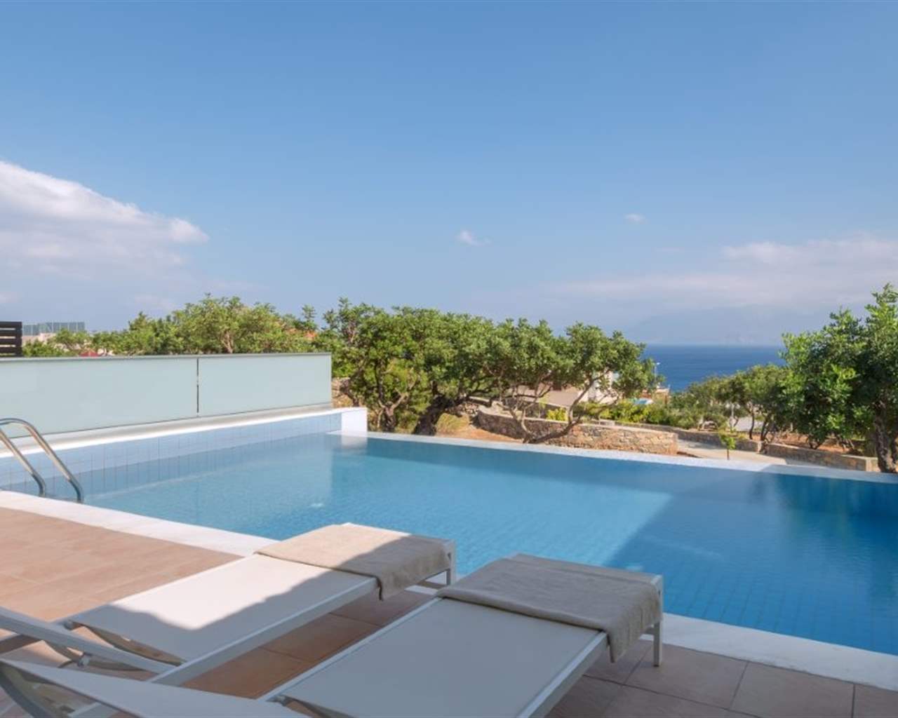 Miramare Resort & Spa, Agios Nikolaos, Grčka — Suite 1 BedRoom with Pool Side Sea View