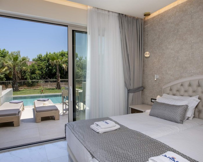 Vantaris Luxury Beach Resort, Georgiupolis, Grčka — Junior Suite Individual Pool West Junior Suite