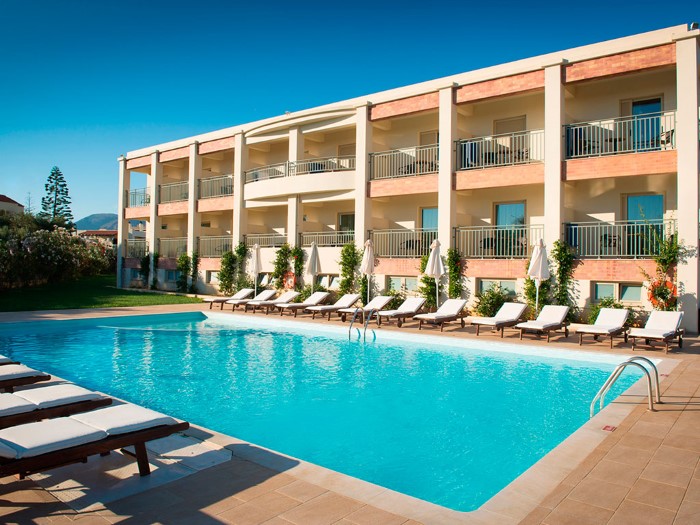 Bella Beach Hotel, Hersonisos, Grčka — plaža