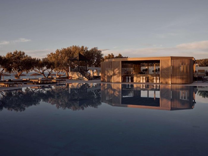 Numo Ierapetra Beach Resort Crete, Curio Collection by Hilton Adults Only (16+), Ierapetra, Grčka — plaža