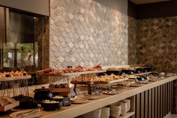 Numo Ierapetra Beach Resort Crete, Curio Collection by Hilton Adults Only (16+), Ierapetra, Grčka — plaža
