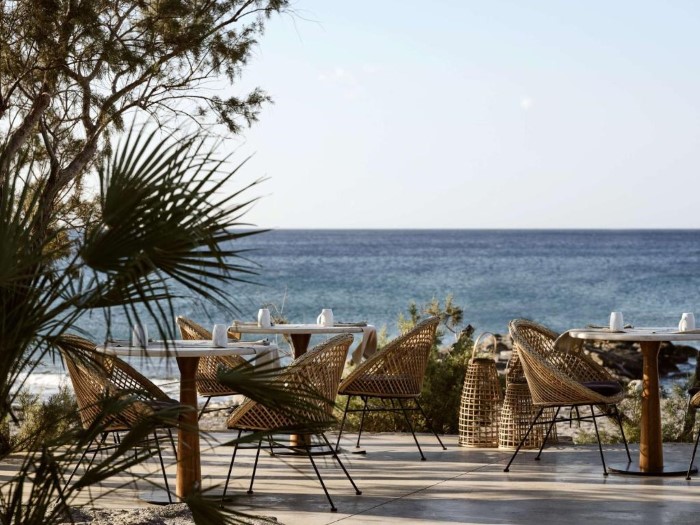 Numo Ierapetra Beach Resort Crete, Curio Collection by Hilton Adults Only (16+), Ierapetra, Grčka — plaža