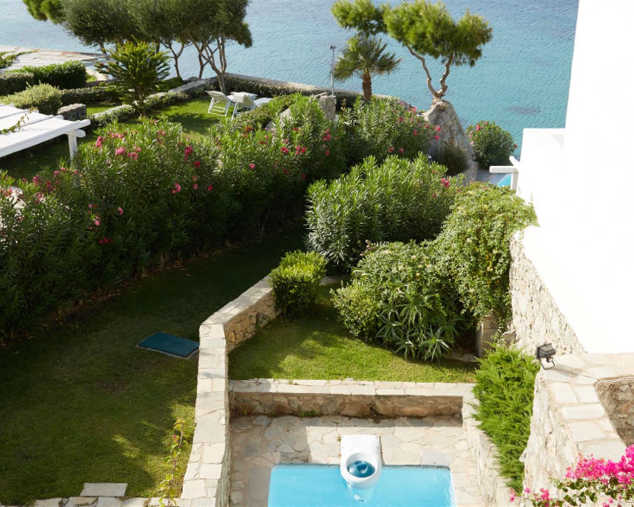 Mykonos Blu Grecotel Boutique Resort, Psaru, Grčka — Bungalow Luxury Island witn Private Pool