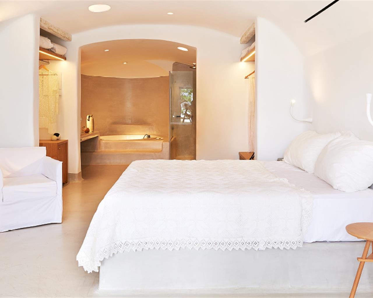 Mykonos Blu Grecotel Boutique Resort, Psaru, Grčka — Suite Open Plan with Private Pool