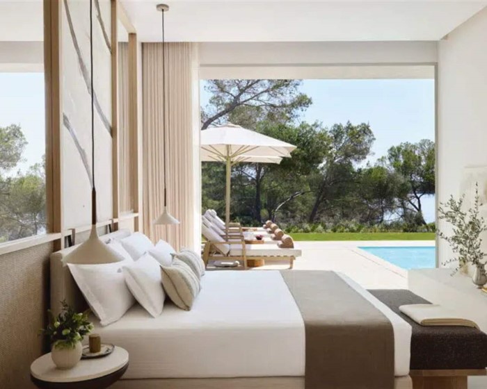 Ikos Porto Petro, Porto petro, Španija — Suite 3 BedRoom Deluxe Bungalow/Private Pool Suite Partial Sea View