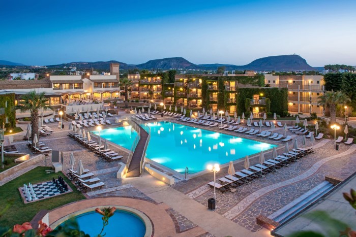 Bella Beach Hotel, Hersonisos, Grčka — plaža
