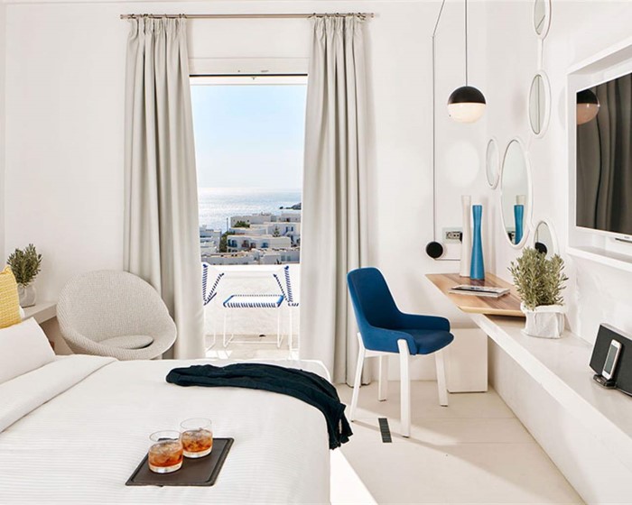 Myconian Ambassador Relais & Chateaux, Psaru, Grčka — Room Sea Breeze Side Sea View