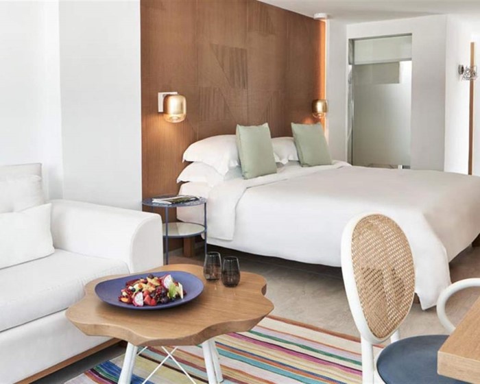 Myconian Korali Relais & Chateaux, Petinaros, Grčka — Junior Suite KYTHNOS with Outdoor Jacuzzi Sea View