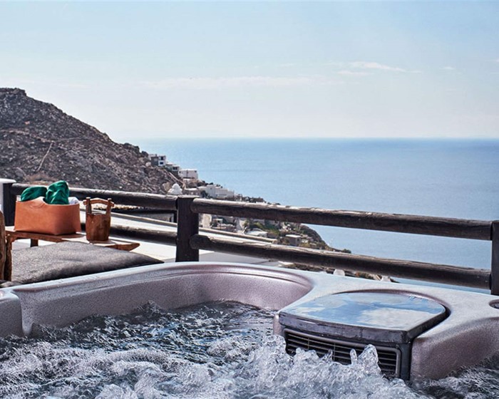 Myconian Utopia Relais & Chateaux, Elia, Grčka — Suite Majestic Retreat with Outdoor Jacuzzi Sea View
